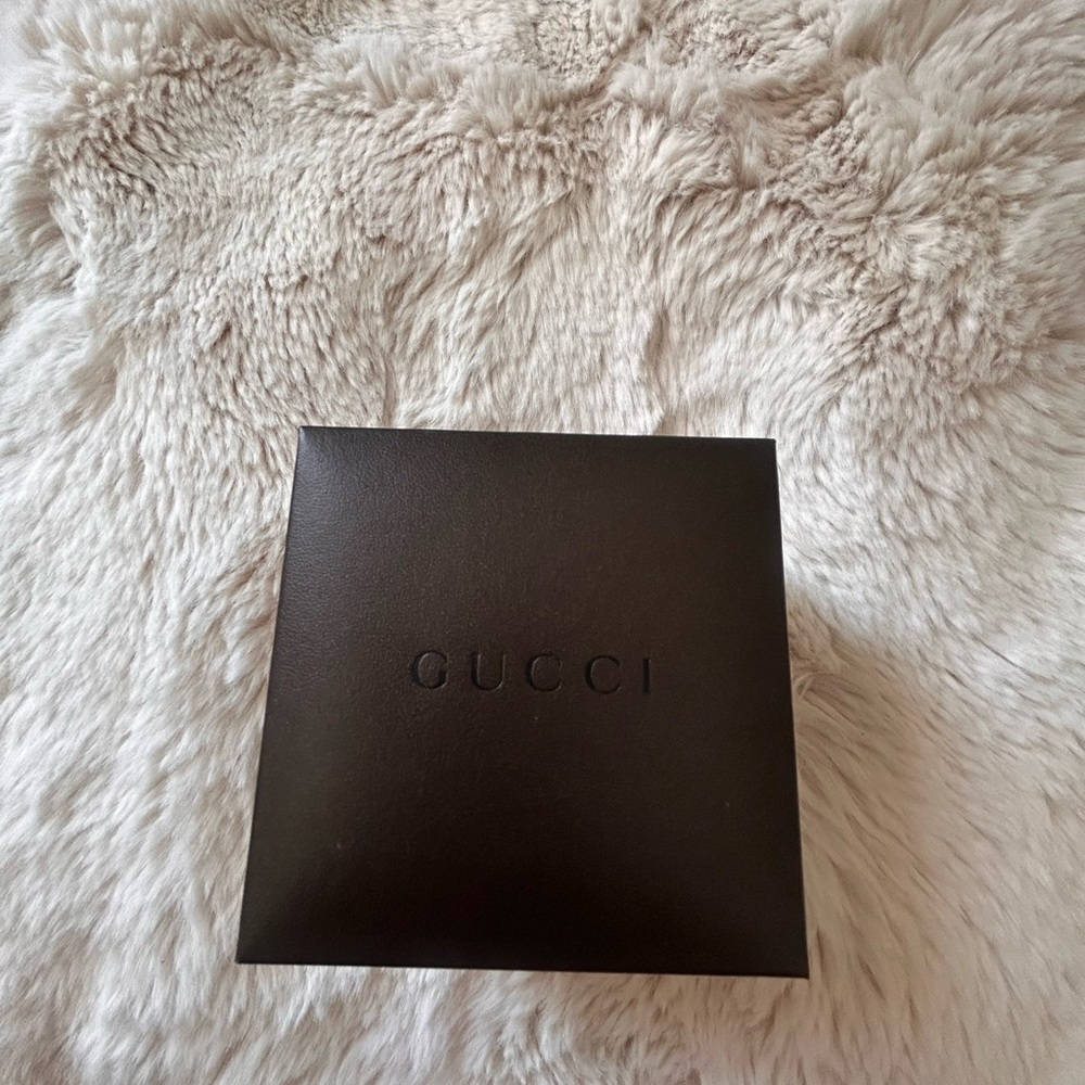 Gucci 1500L Horsebit Stainless Steel Mother-of-Pearl Bracelet Watch - Picture 4 of 5